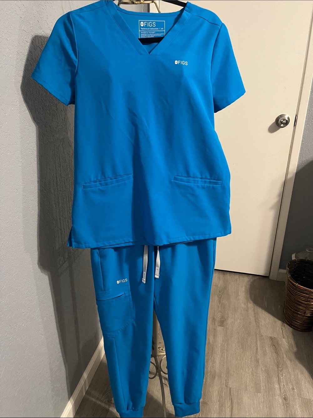 Figs Women's Scrub Set in Bright Blue